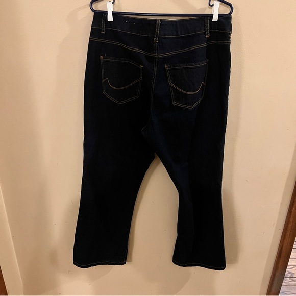 Dark Denim Slightly Curvy Jeans - Picture 4 of 6